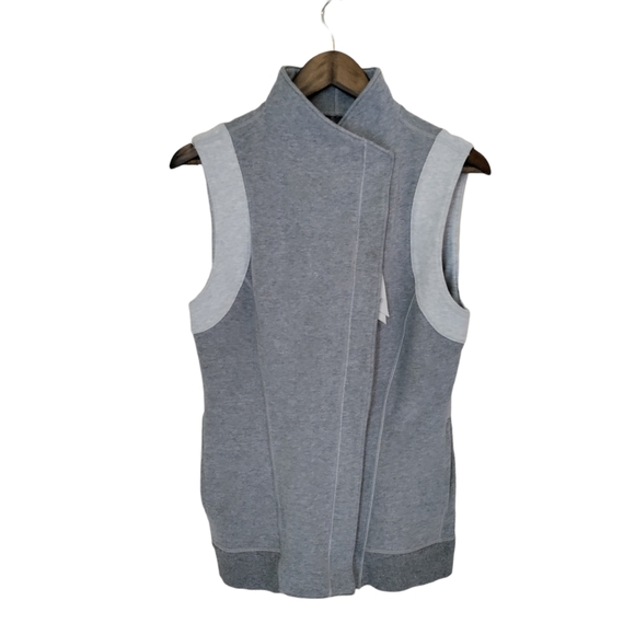 RARE lululemon versa vest SZ 6 Grey ZipUp Moto Style Sweater Vest Activewear - Picture 4 of 11